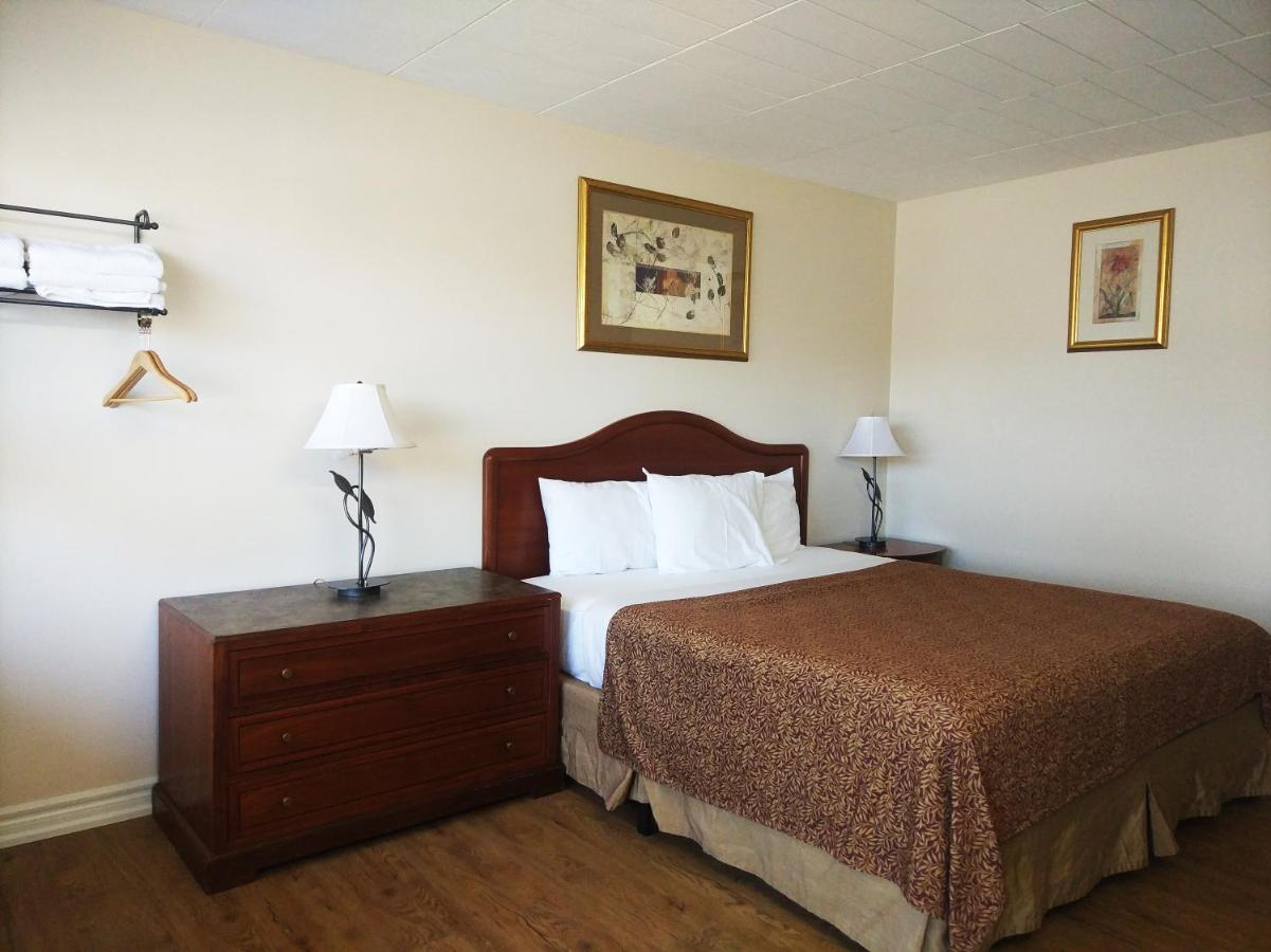 Joys Motel 2*