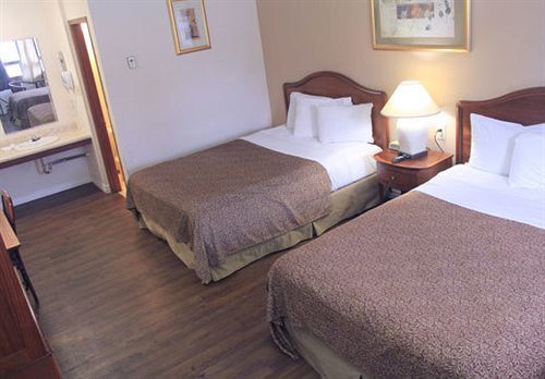 Joys Motel 2*
